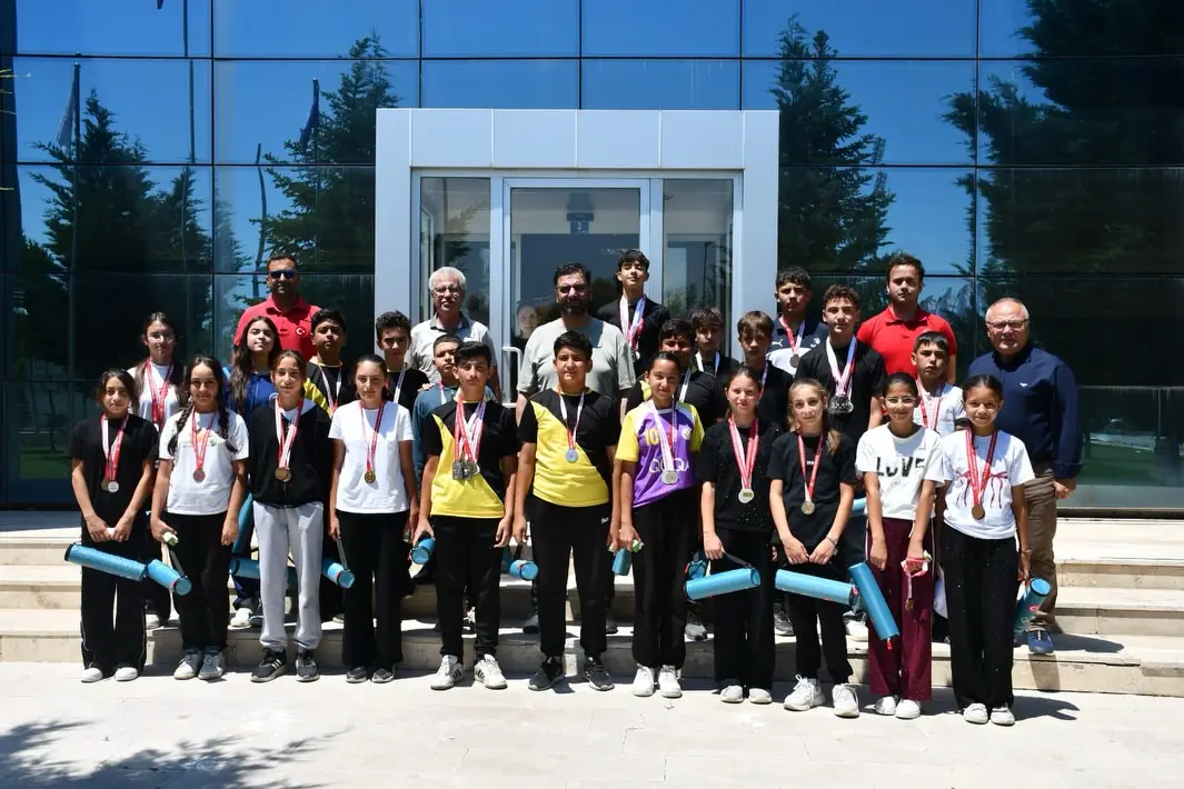 Bocce Sporcuları Madalyalarla İl Müdürlüğünü Ziyaret Etti