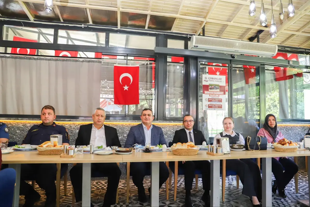 Kaymakam Yücel için veda yemeği düzenlendi