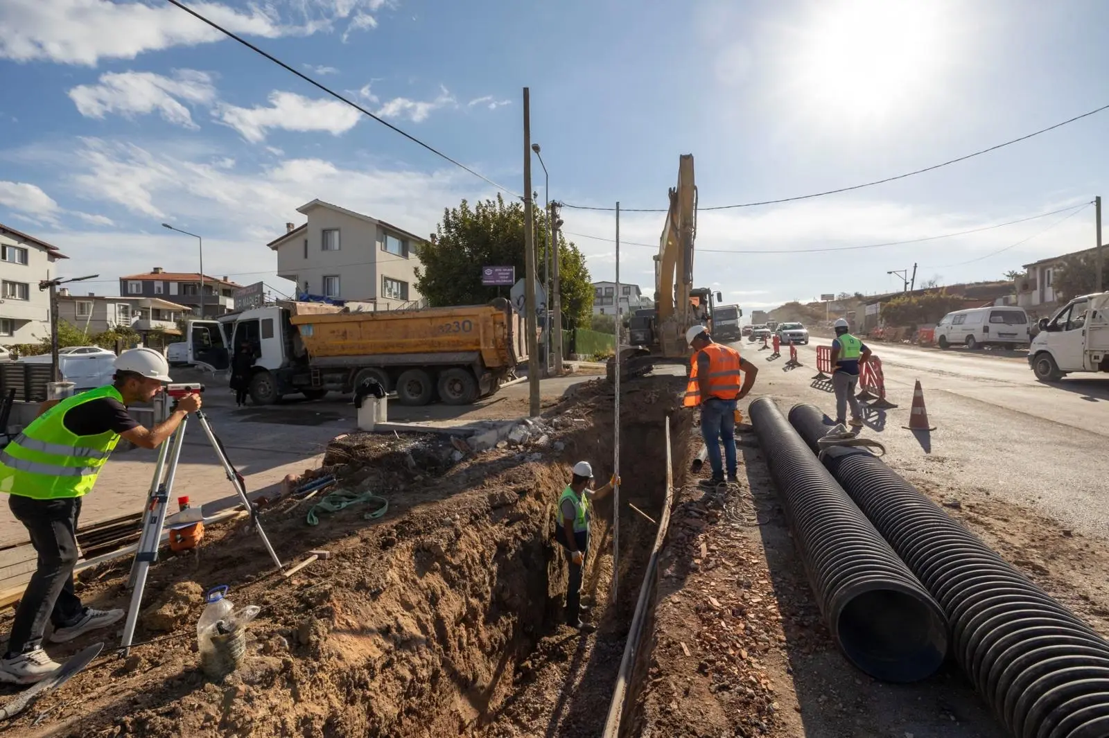 Urla'da yağmur suyu ayrıştırma yatırımı tamamlanıyor