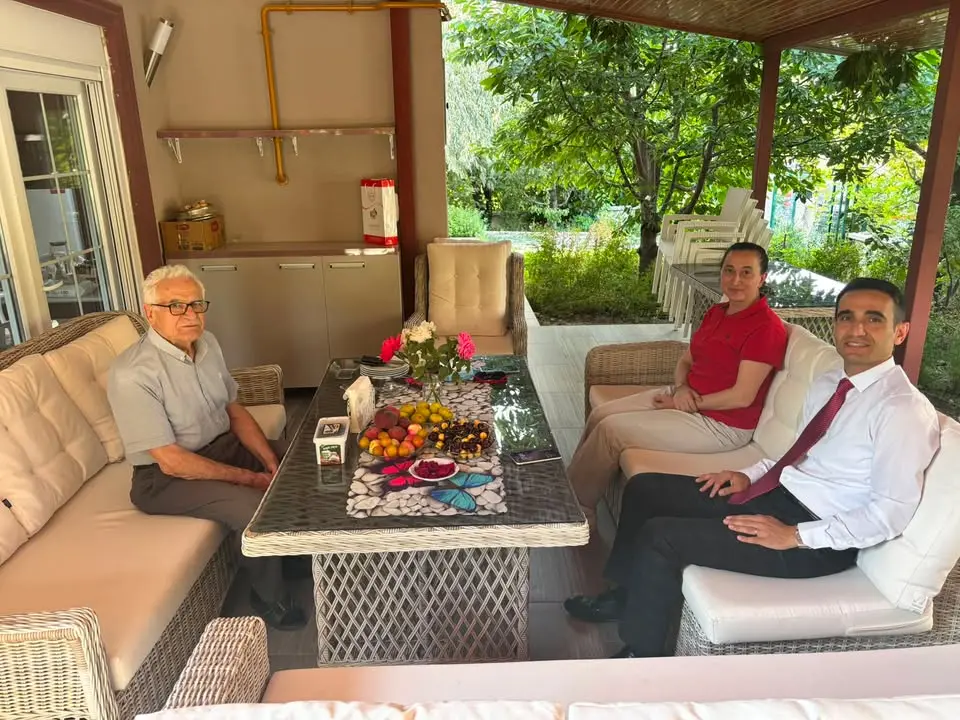 Uluborlu Kaymakamlığı'ndan Emekli Öğretmene Ziyaret