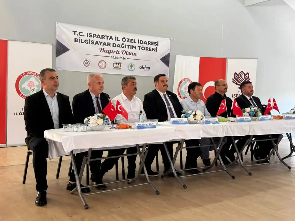Isparta'da Muhtarlıklara Bilgisayar Desteği Sağlandı