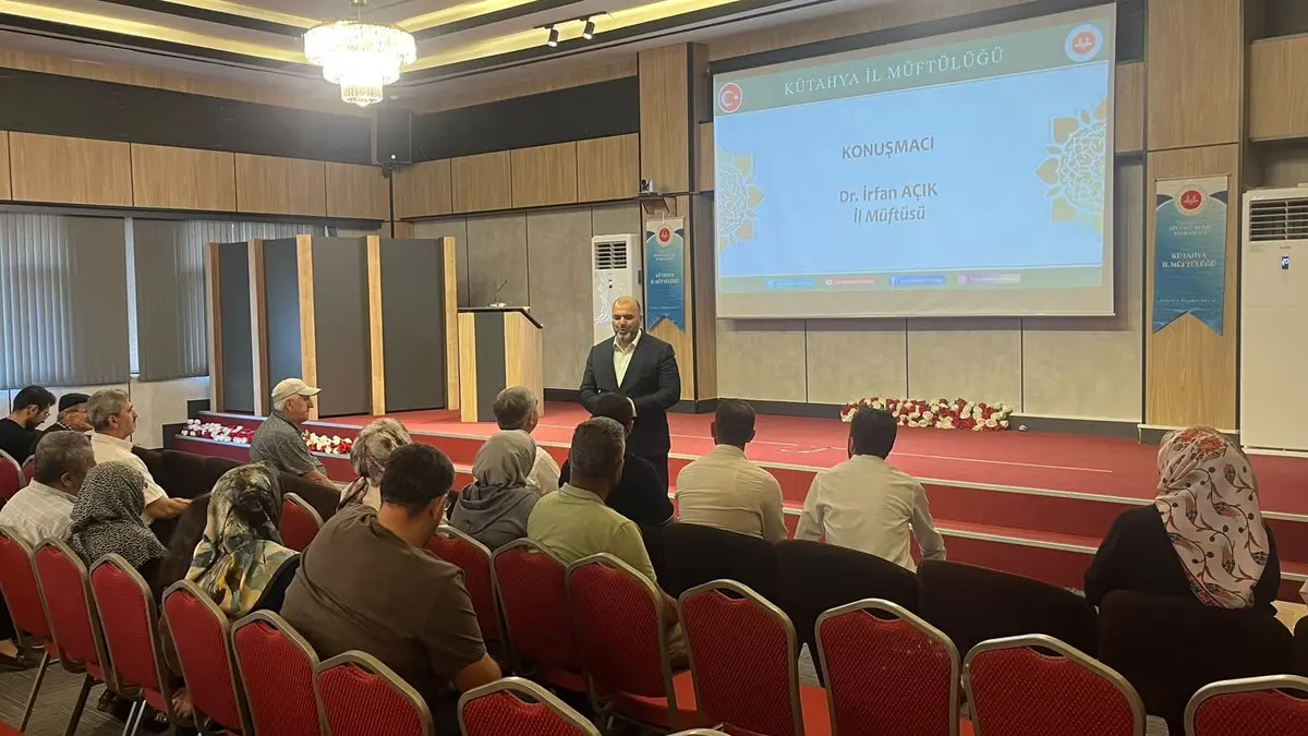Umreye gidecekler için bilgilendirme semineri