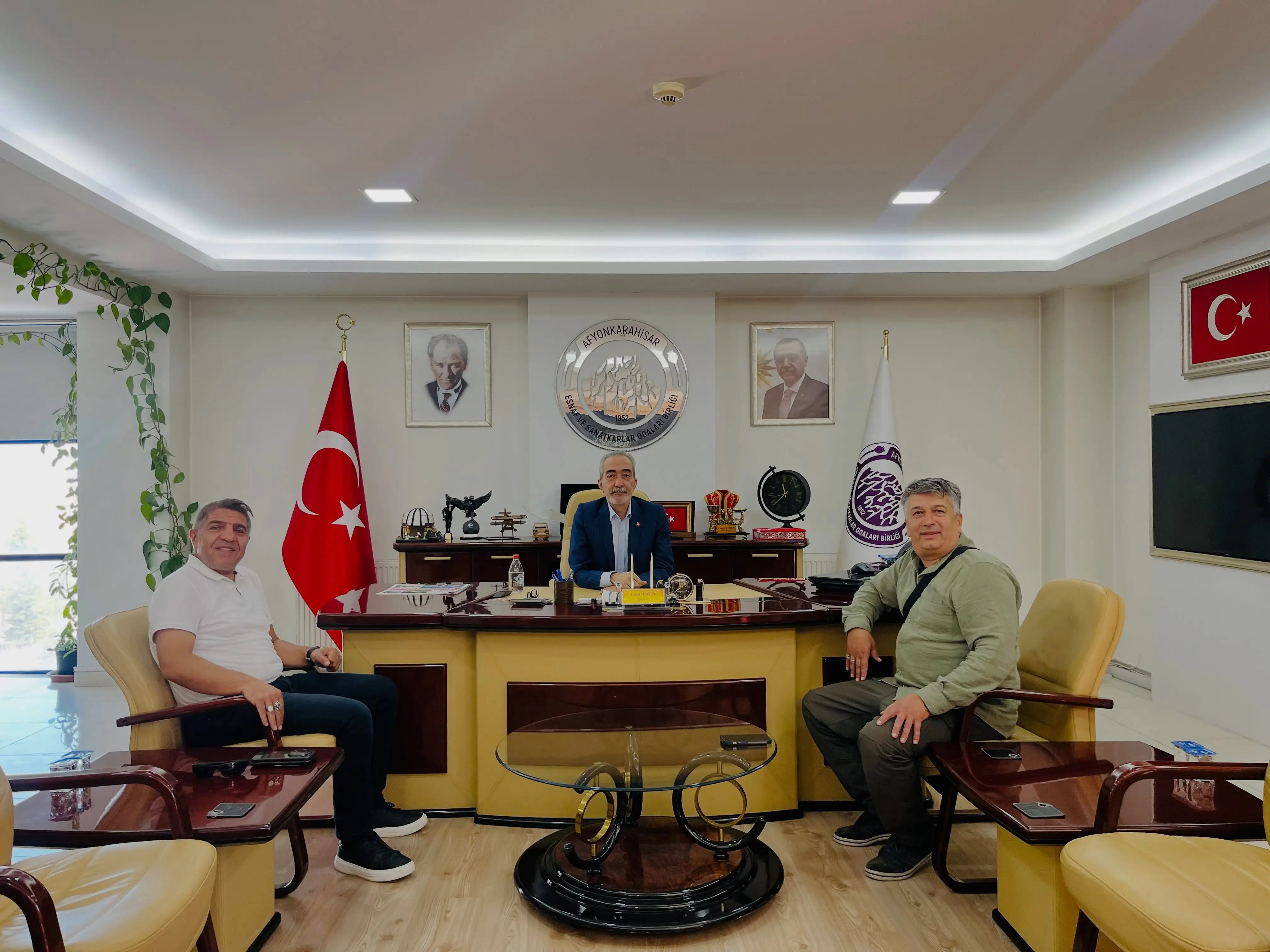 Esnaf temsilcilerinden Başkan Üstün'e ziyaret