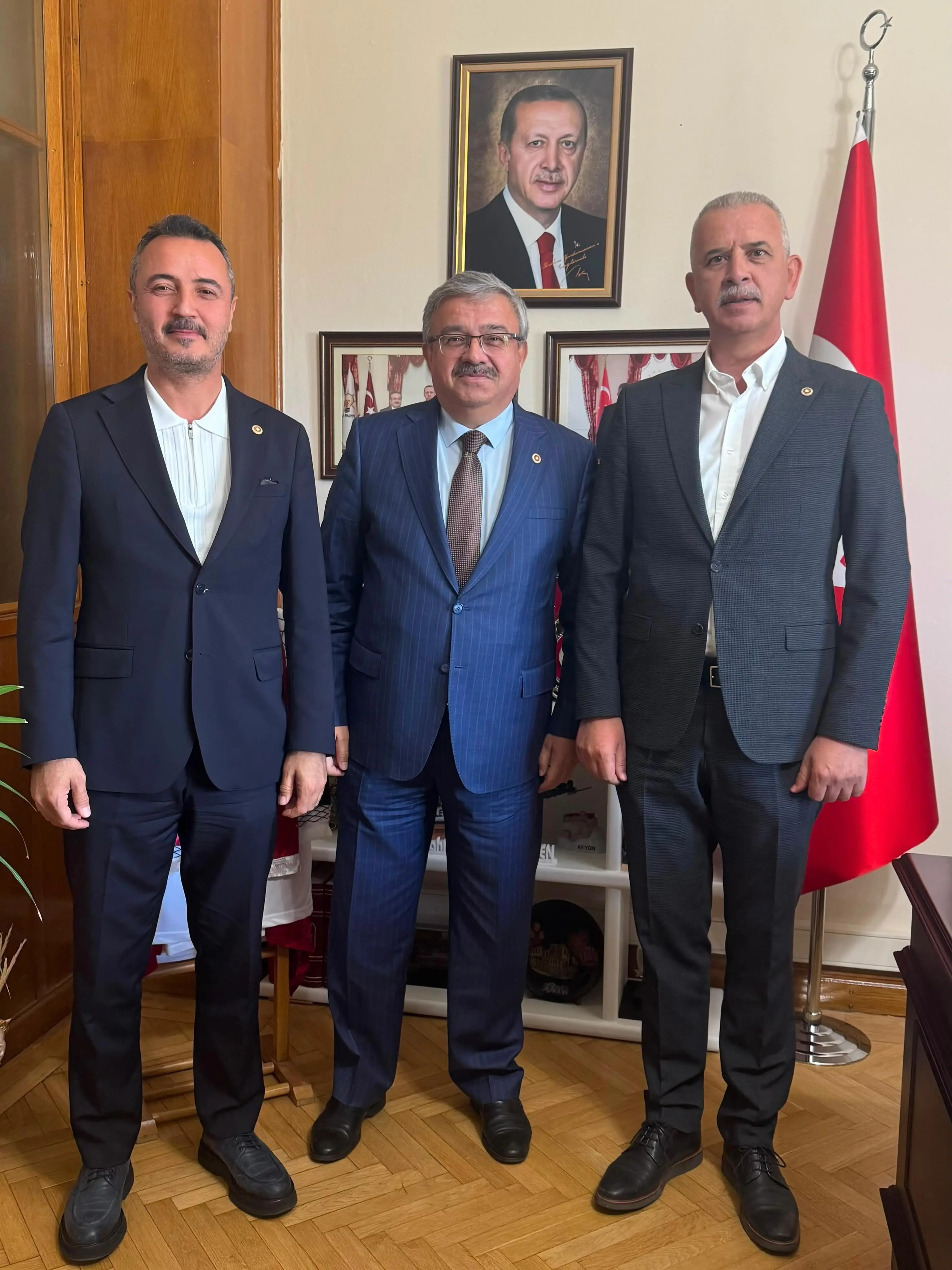 Burdur ve Niğde Eski Milletvekilleri TBMM'de Ziyaret Gerçekleştirdi