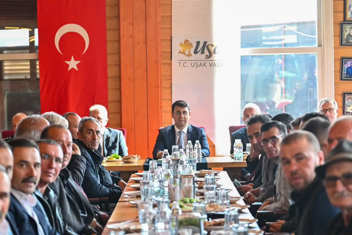 Vali Kartal, Muhtarlar Günü'nde muhtarlarla buluştu