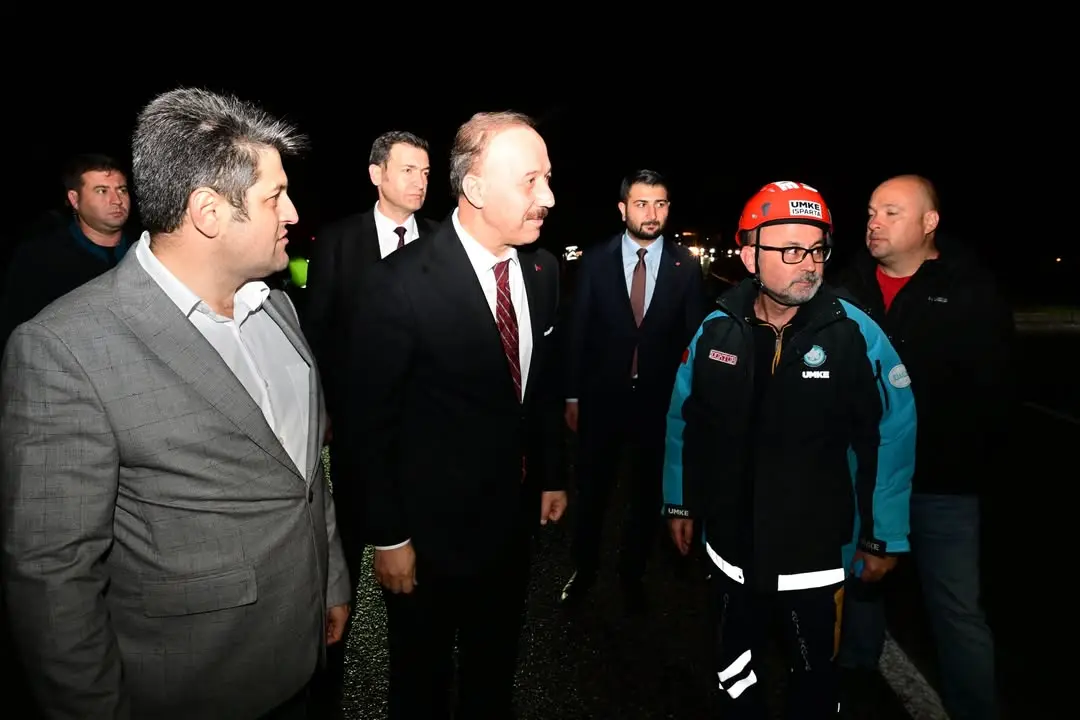 Isparta'da trafik kazasında 17 yaralı