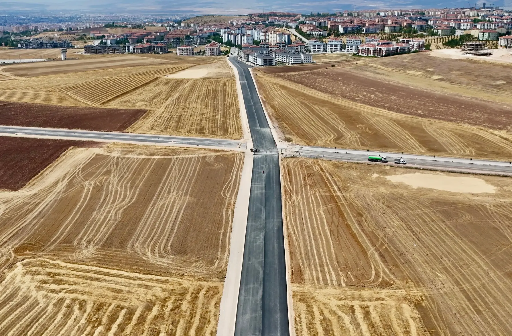 Kartopu Caddesi'nde yol genişletme çalışmaları tamamlandı