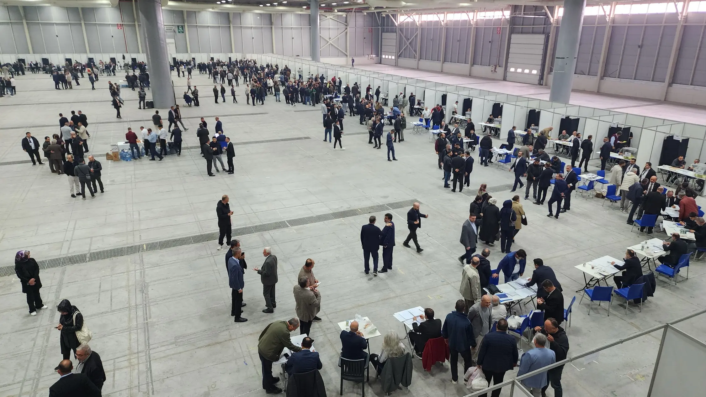 Konya Ticaret Odası seçimlerinde oy verme işlemi sürüyor