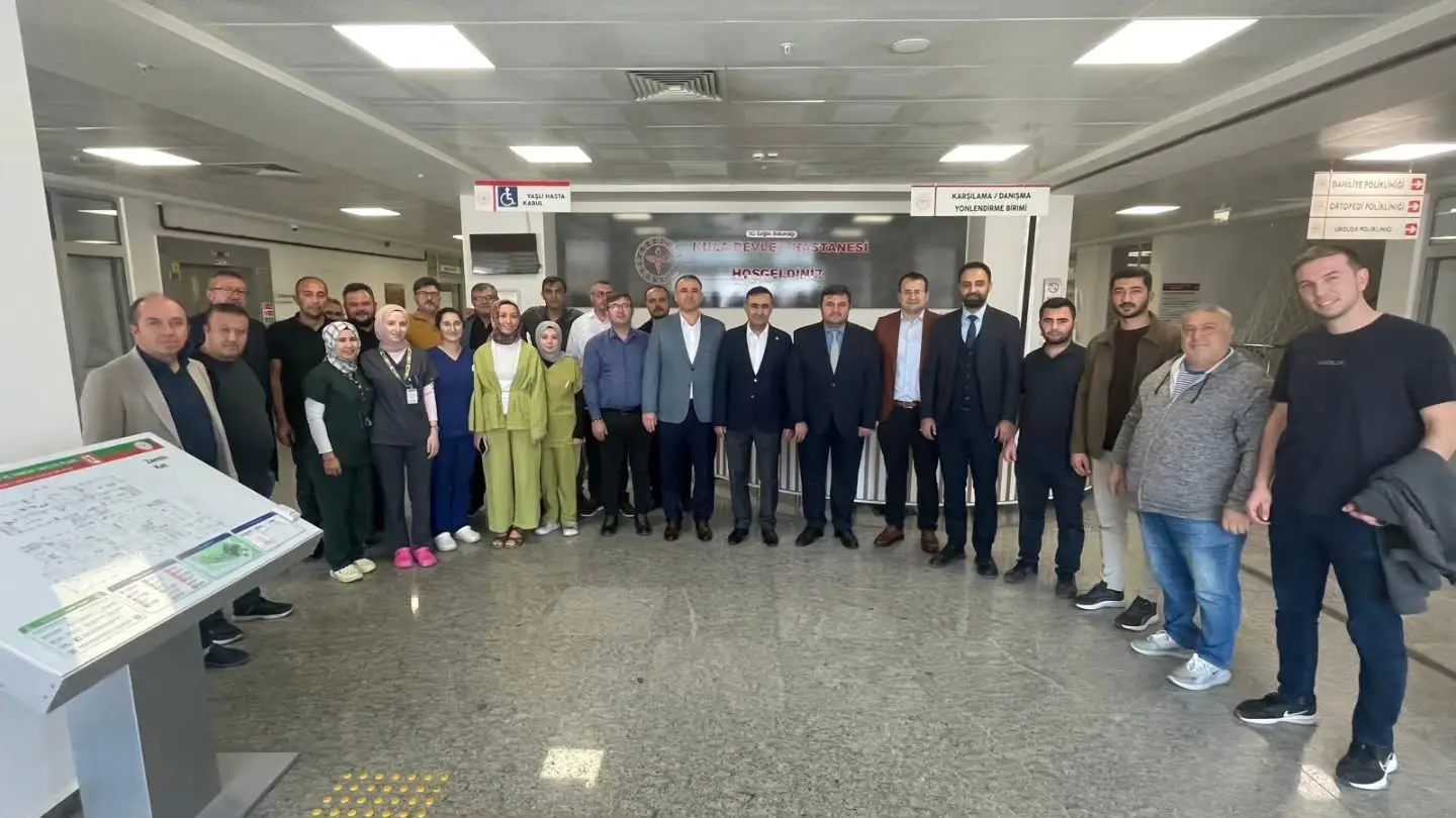 Kula Devlet Hastanesi'nde sağlık hizmetleri görüşüldü
