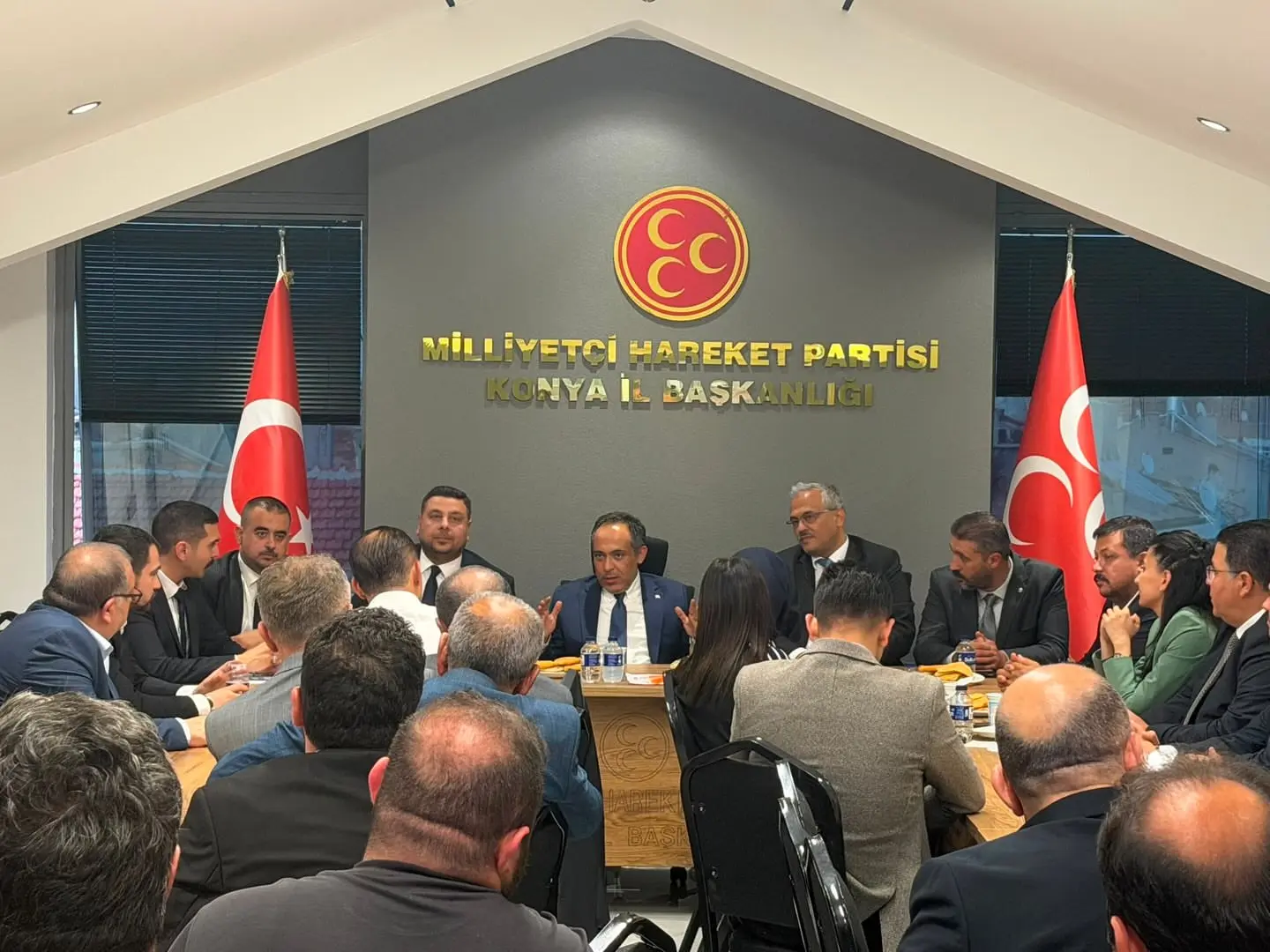 Konur Alp Koçak'tan MHP İl Yönetimine Ziyaret