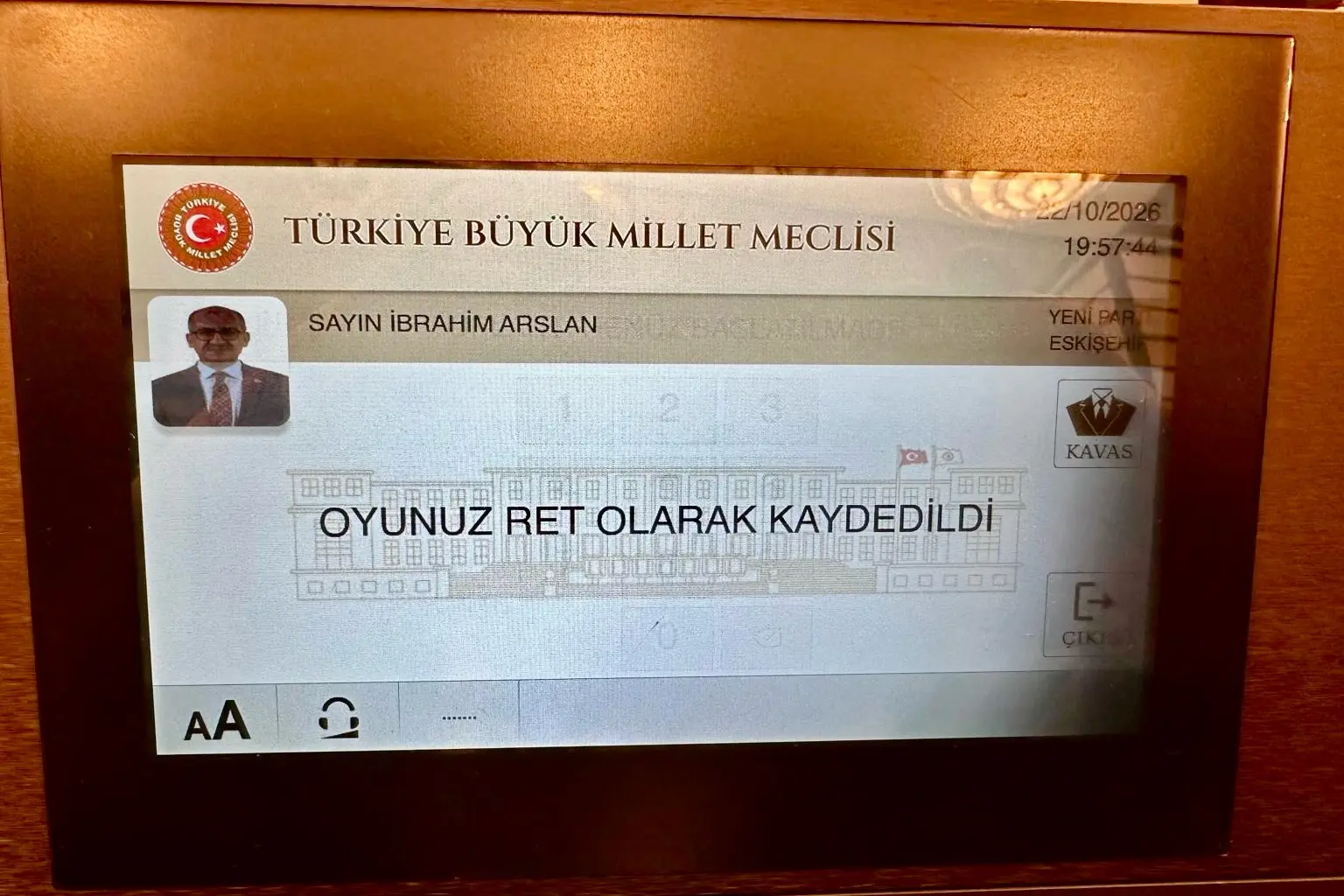 Vurgunun hesabını sormayan yasaya ret