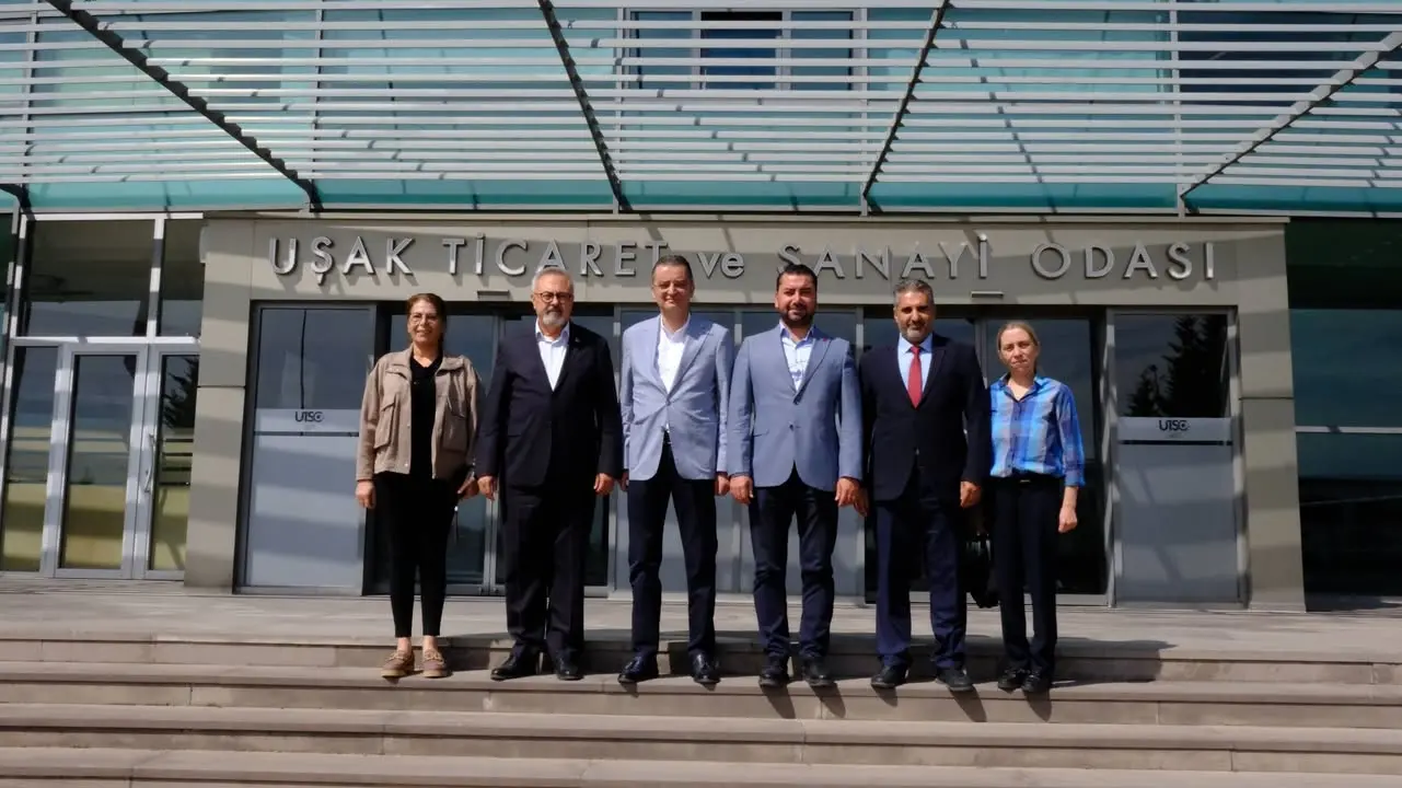 CHP Uşak'ta Ticaret ve Sanayi Odası'nı Ziyaret Etti