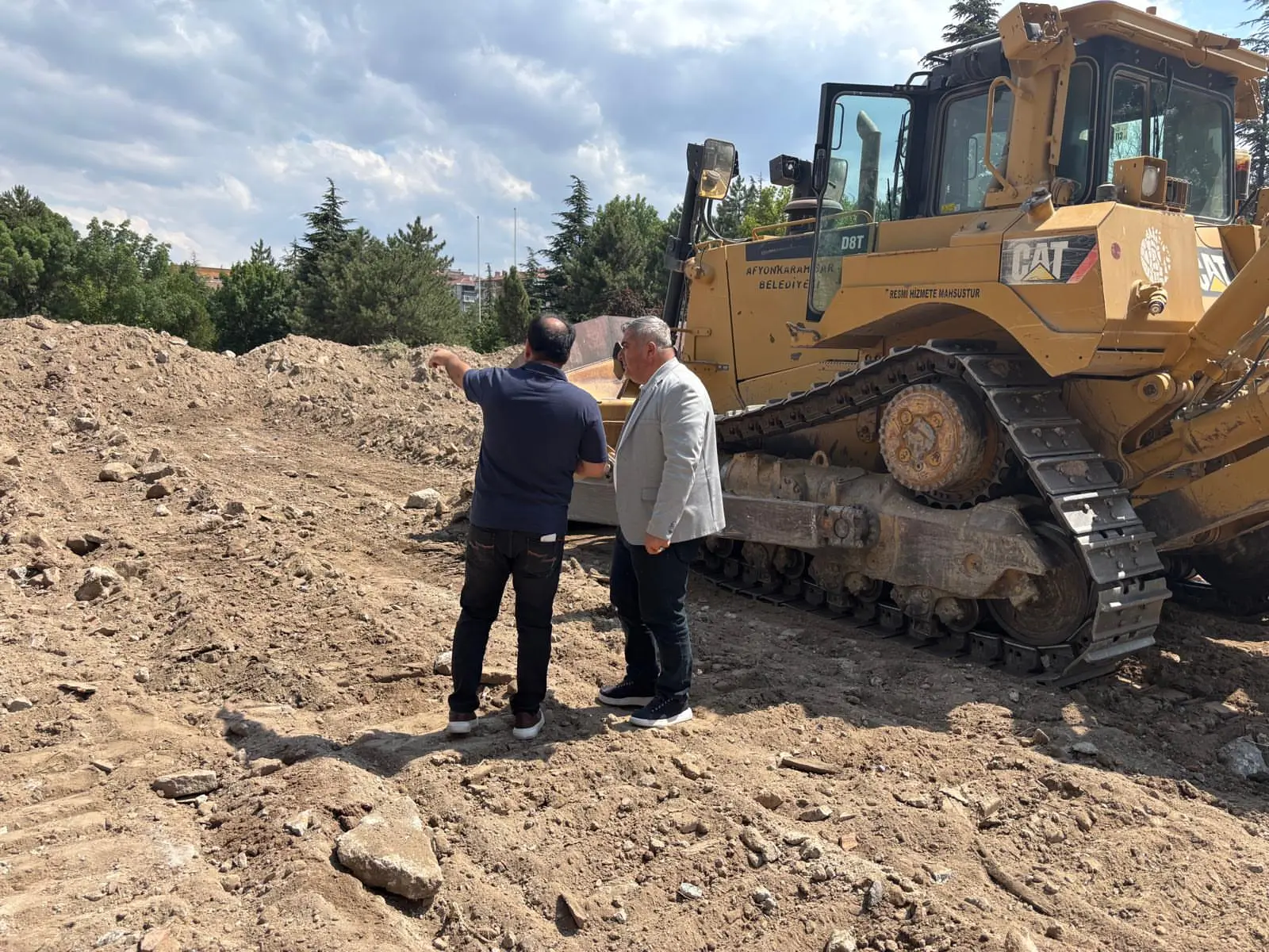 Okul bahçesi düzenleme çalışmaları incelendi