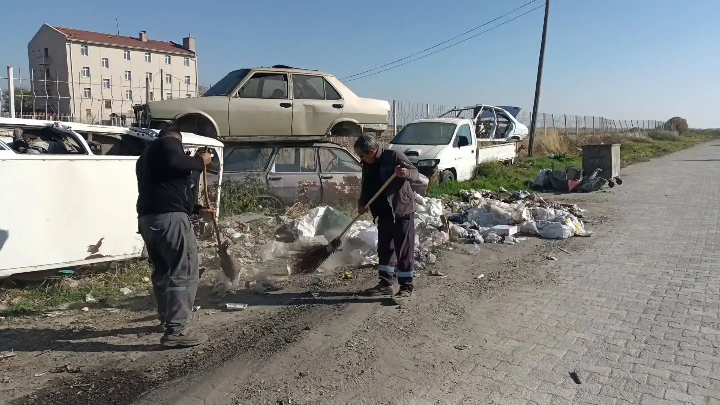Bolvadin'de Sanayi Sitesi'nde Temizlik Çalışması