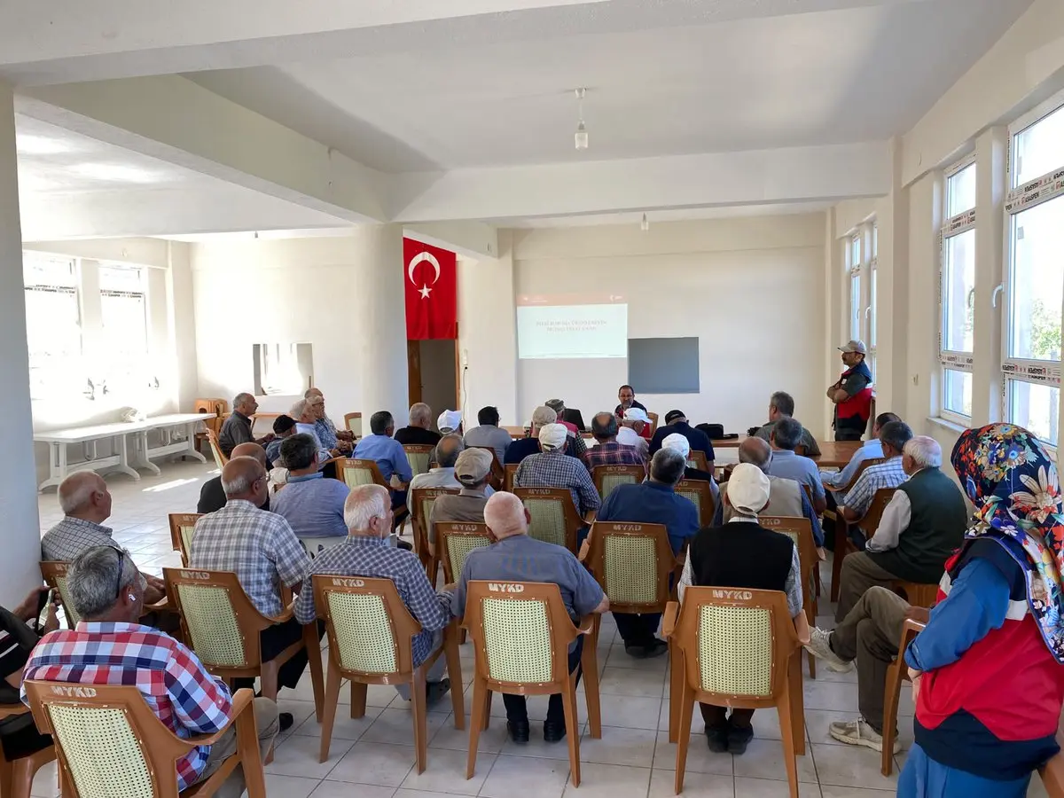 Tavşanlı'da Bitki Koruma Eğitimi Düzenlendi