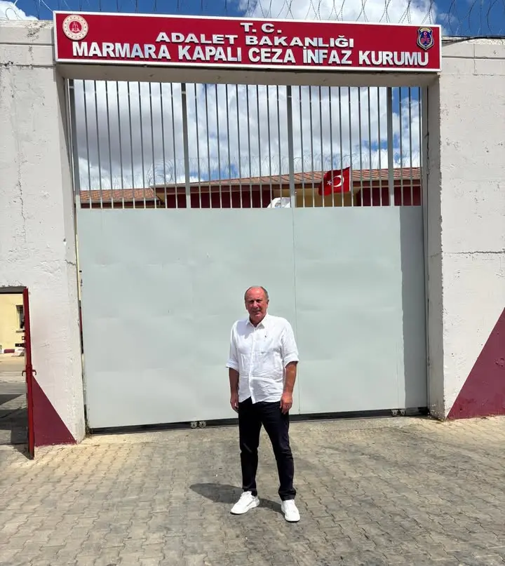 Muharrem İnce, İmamoğlu'nu Ziyaret Etti