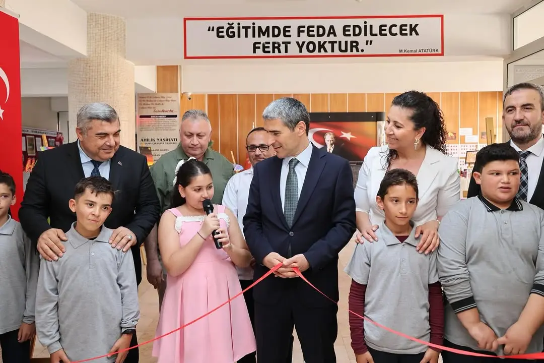 Afyonkarahisar'da İlk Meslek Ortaokulu Sergisi Açıldı
