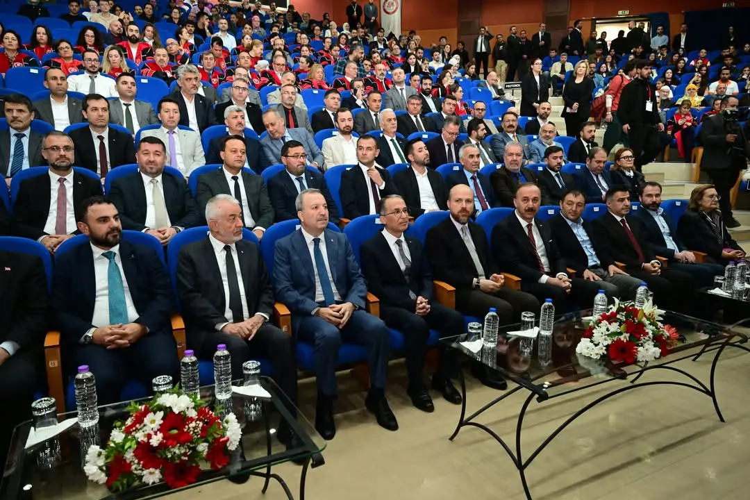 Necmeddin Bilal Erdoğan'a Toplumsal Katkı Ödülü verildi