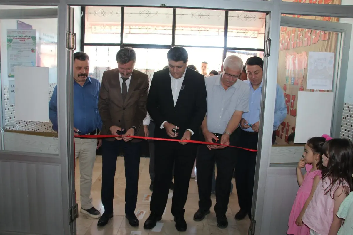 Kaymakam Bilal Çelik, bilim ve sanat sergisine katıldı