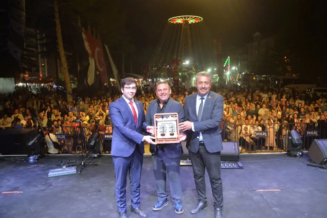 Şarkikaraağaç'ta Geleneksel Festivaller Düzenlendi