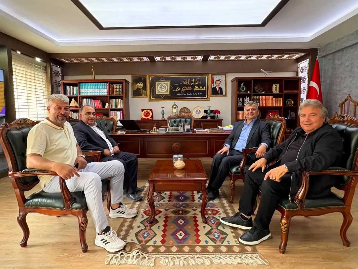 Tınaztepe Belediye Başkanı Emirdağ'ı Ziyaret Etti