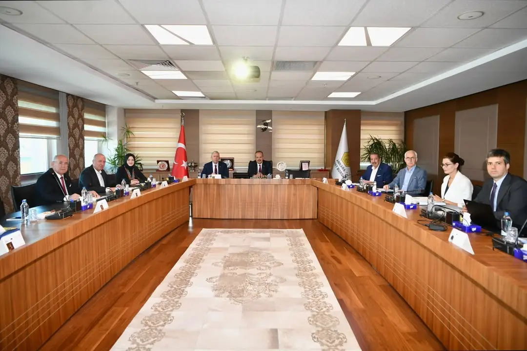 Vali Canbolat, Ticaret Borsası Toplantısına Katıldı