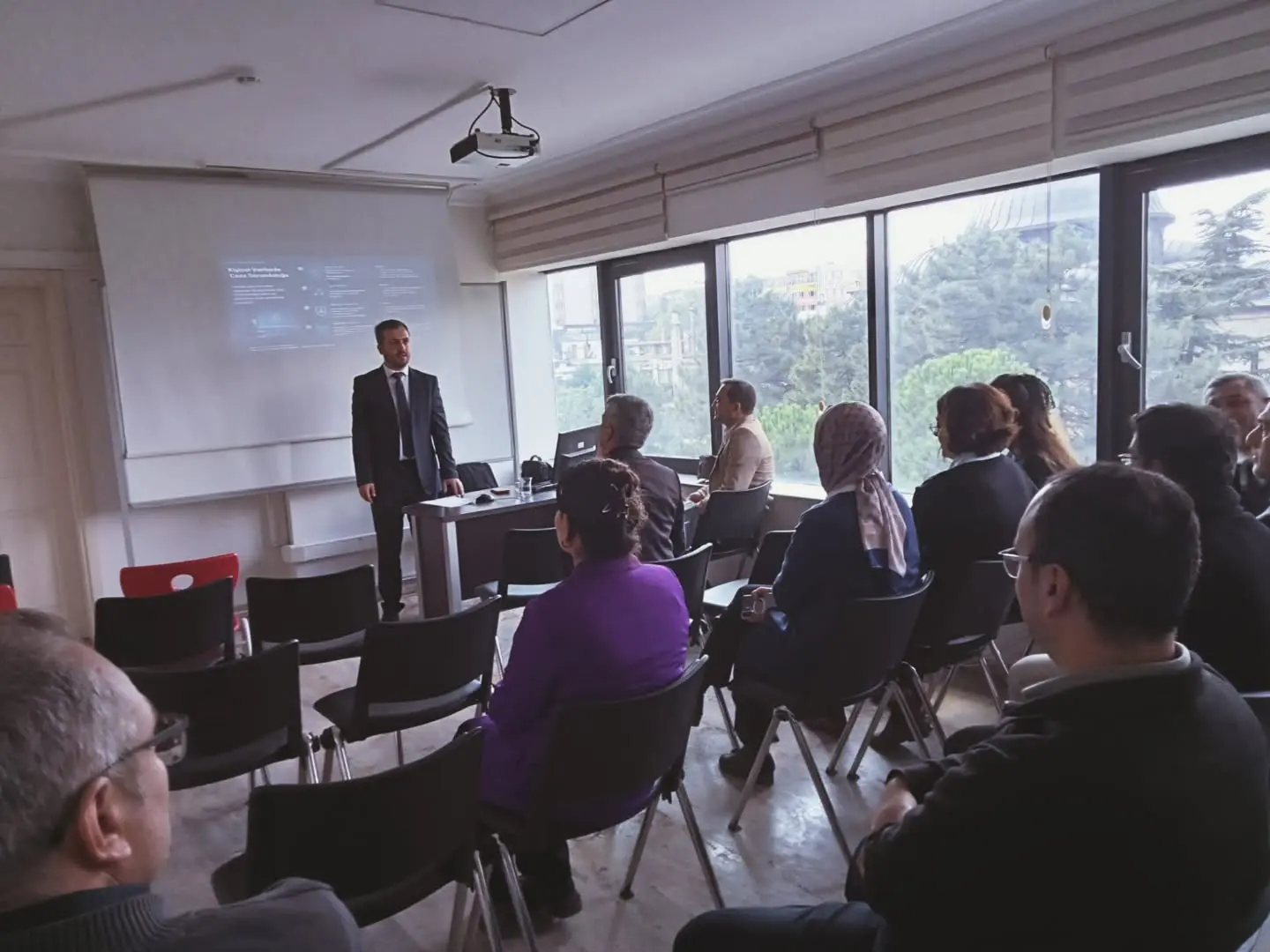 Isparta'da Kişisel Verilerin Korunması Semineri Düzenlendi