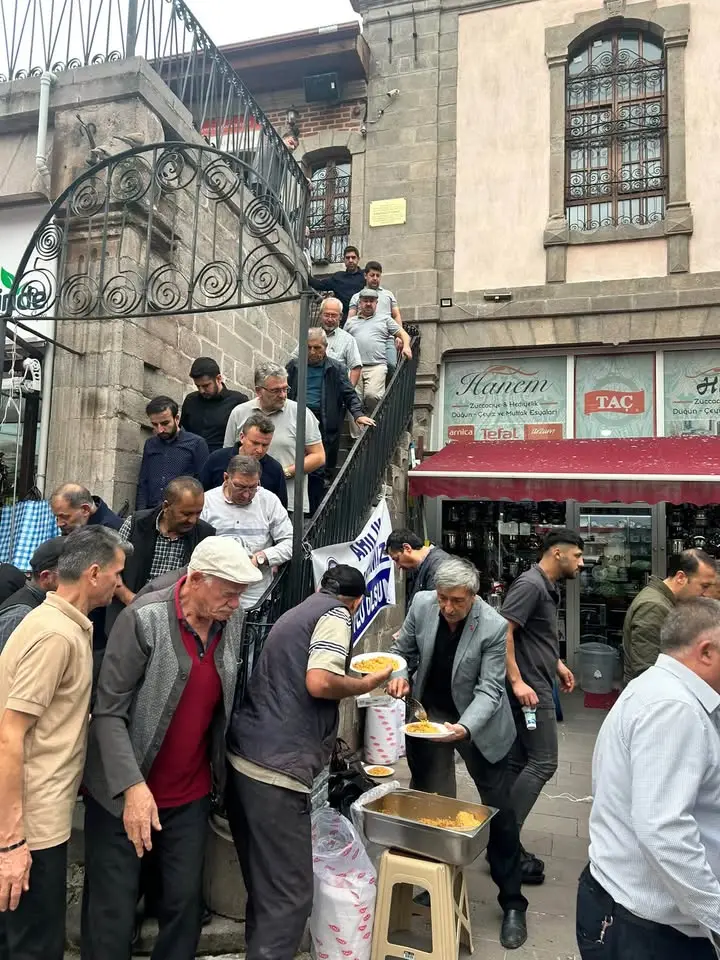 Ahilik Haftası'nda pilav ve ayran dağıtımı yapıldı