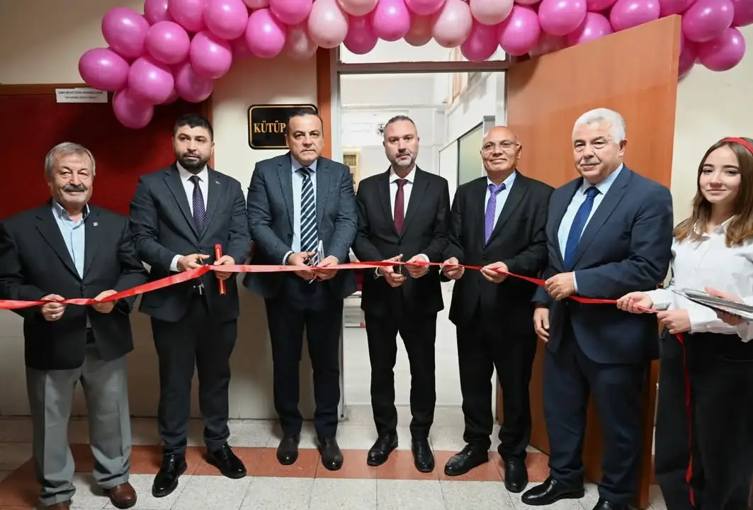 Necati Özen Anadolu Lisesi'nde kütüphane açıldı