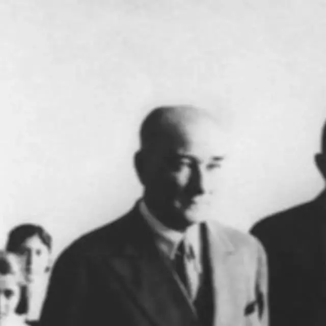 Atatürk, öğretmenlerin önemini vurguladı