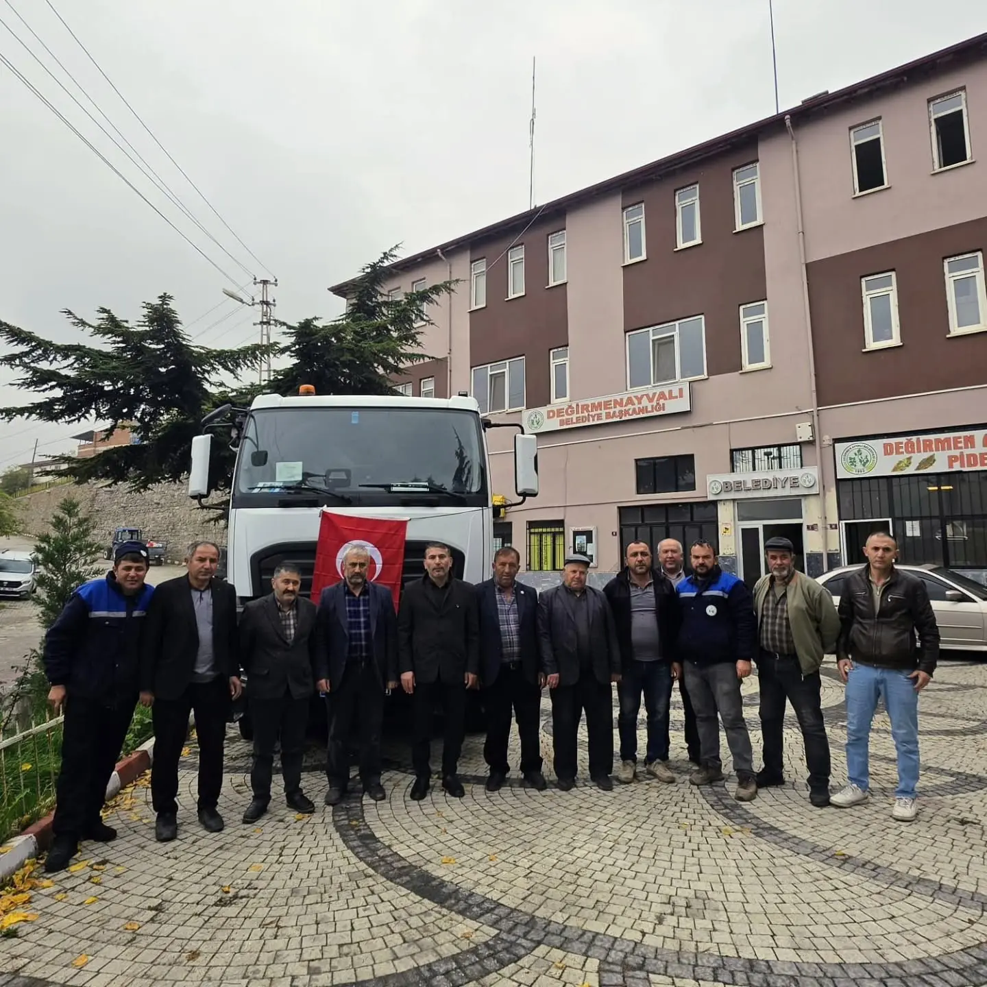 Yeni Çöp Kamyonu Kasabaya Kazandırıldı