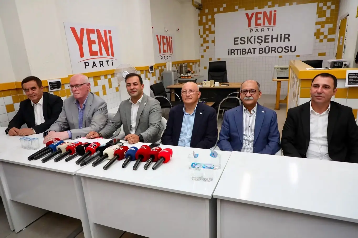 YENİ Parti Eskişehir'de Büyüyor