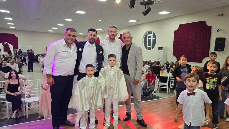 Sünnet düğününde aile mutluluğu paylaşıldı