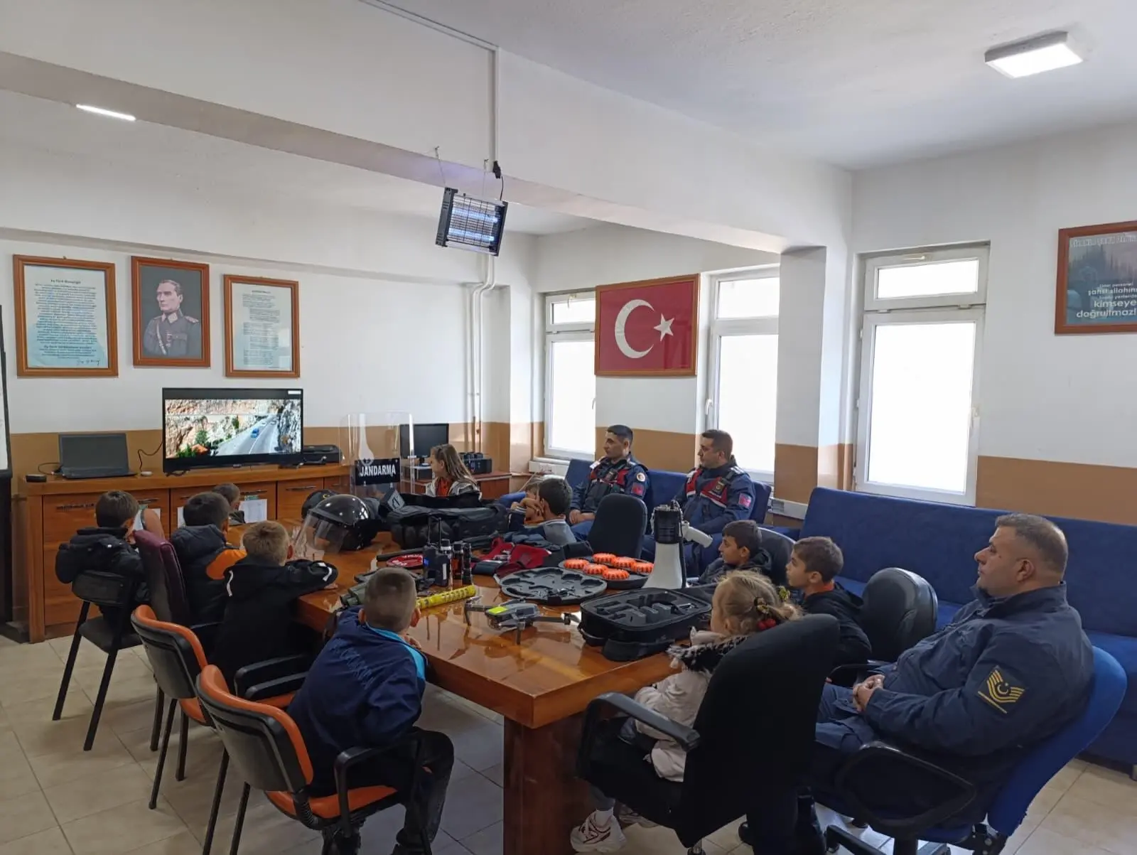 Alpu'da Öğrencilere Meslek Tanıtımı