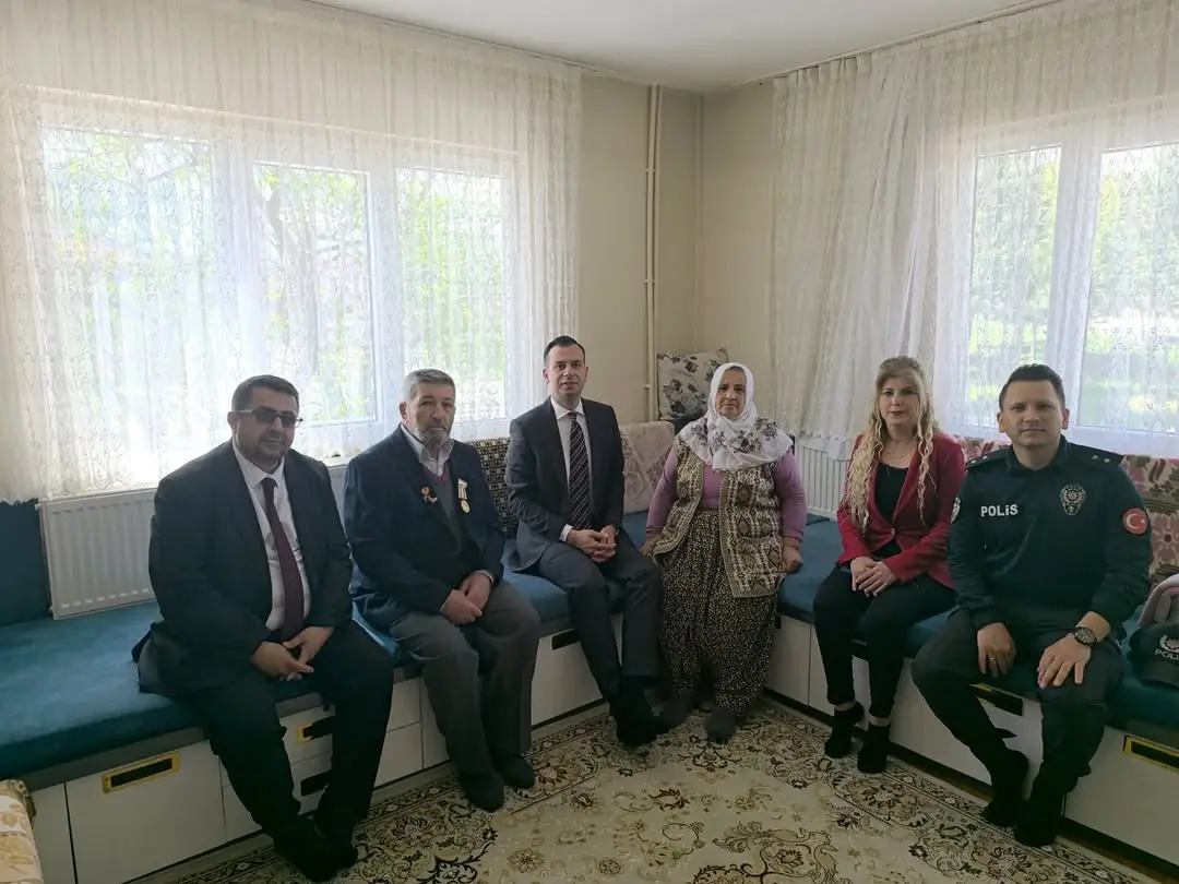 Afyonkarahisar SinanPaşa Kaymakamlığı'ndan Kahraman Gazimize Ziyaret