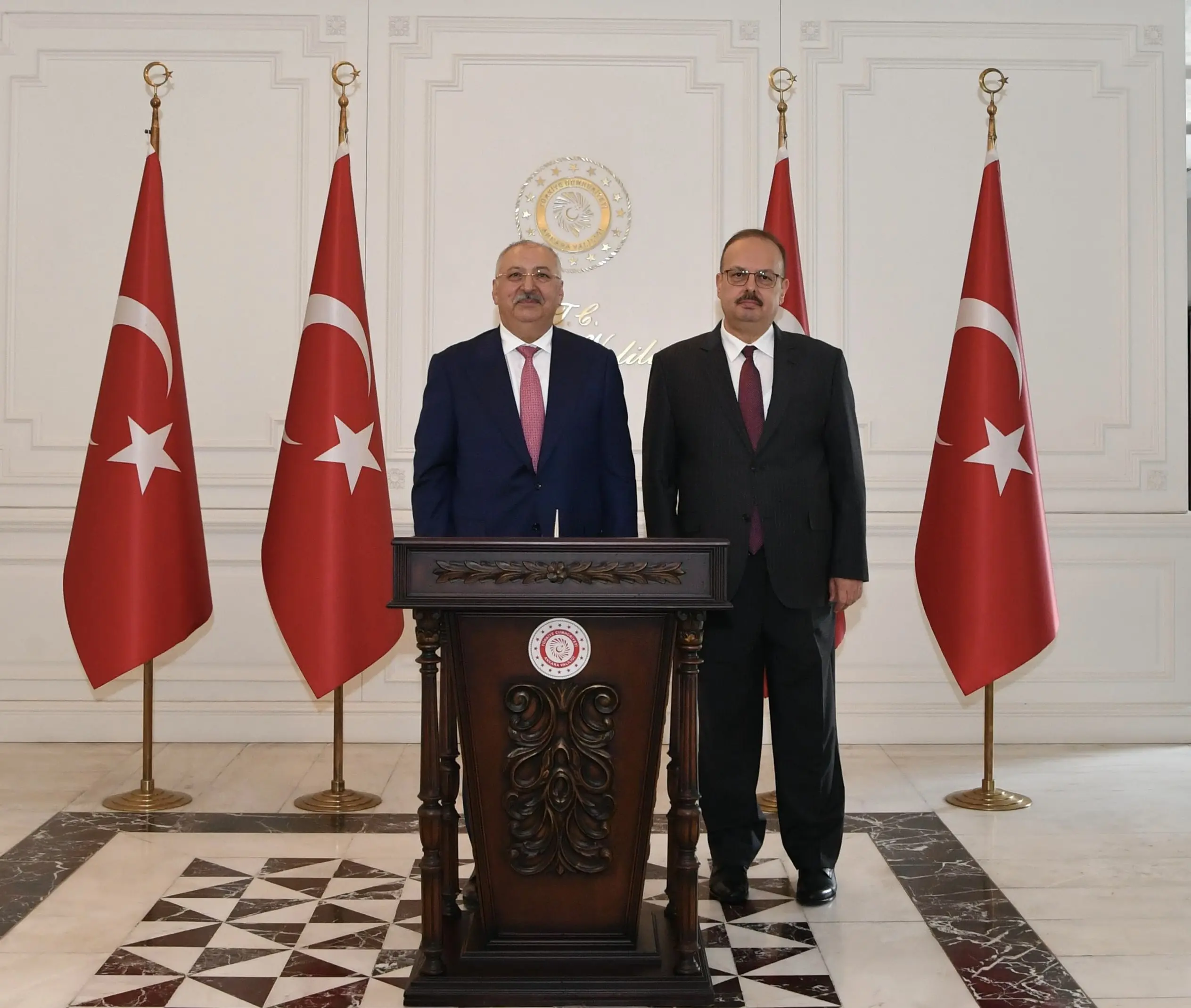 Anayasa Mahkemesi Üyesi Kıratlı, Vali Canbolat'ı Ziyaret Etti