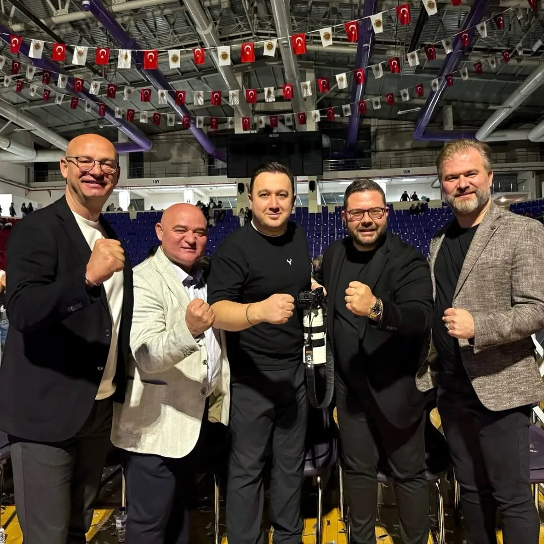 Afyon Belediye Yüntaş Spor Kulübü'nden Medya İletişim Sorumlusu Ahmet Topuztaş'a Teşekkür