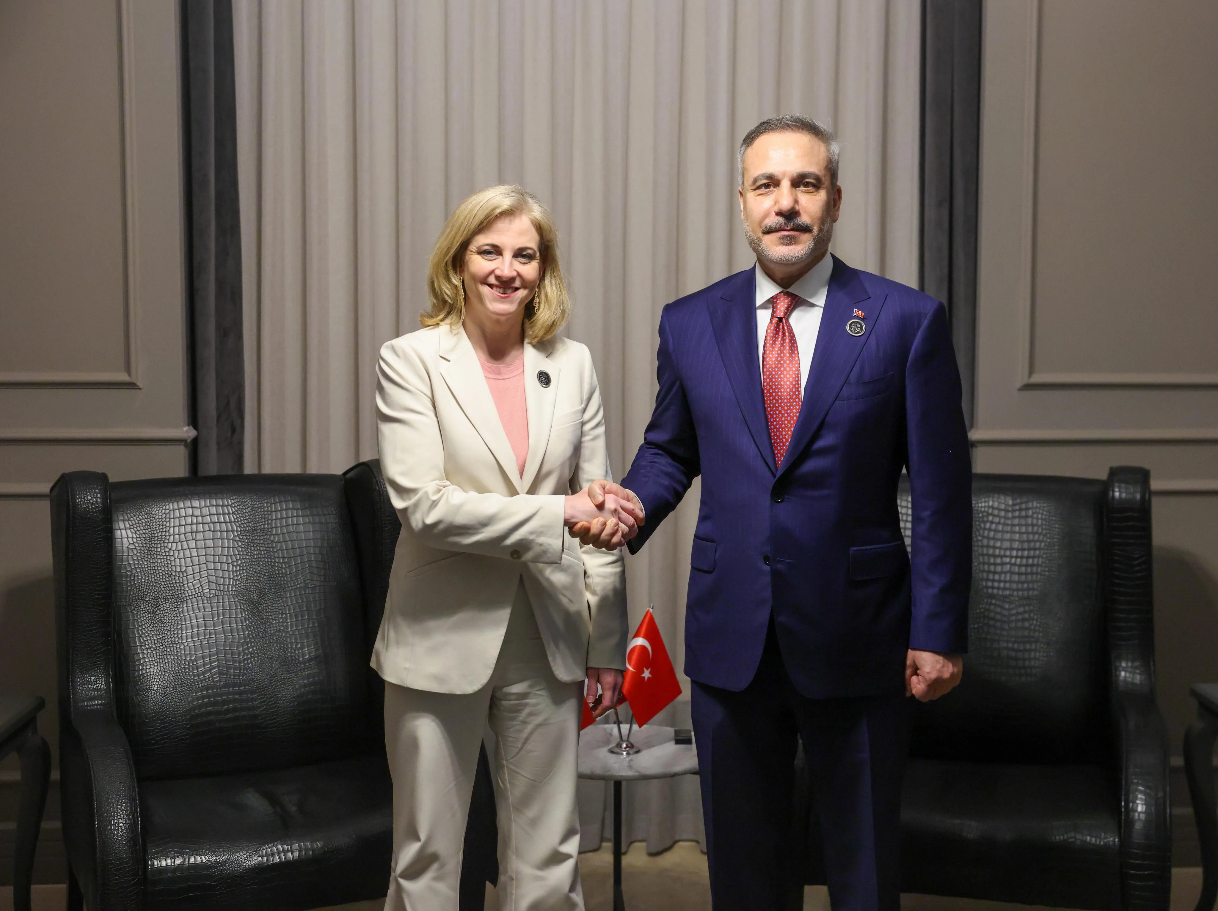 Hakan Fidan, Avusturya Dışişleri Bakanı ile görüştü