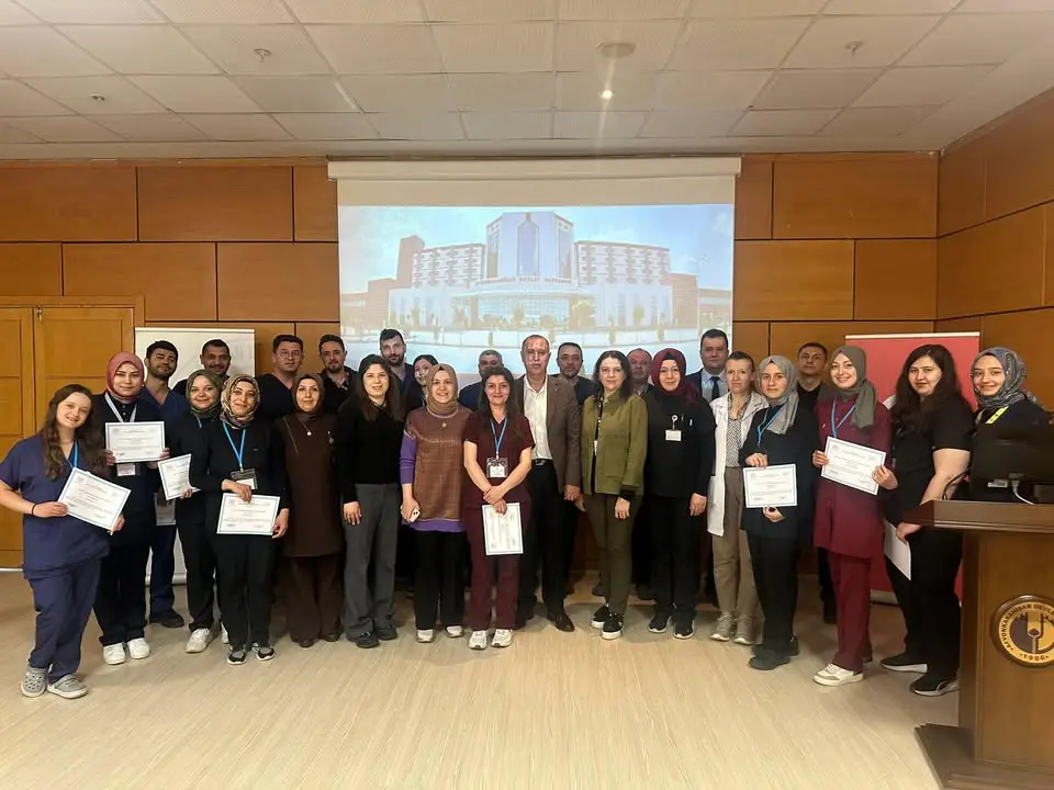 Afyonkarahisar Devlet Hastanesi'nin Yoğun Bakım Hemşireliği Eğitim Programı Başarıyla Tamamlandı