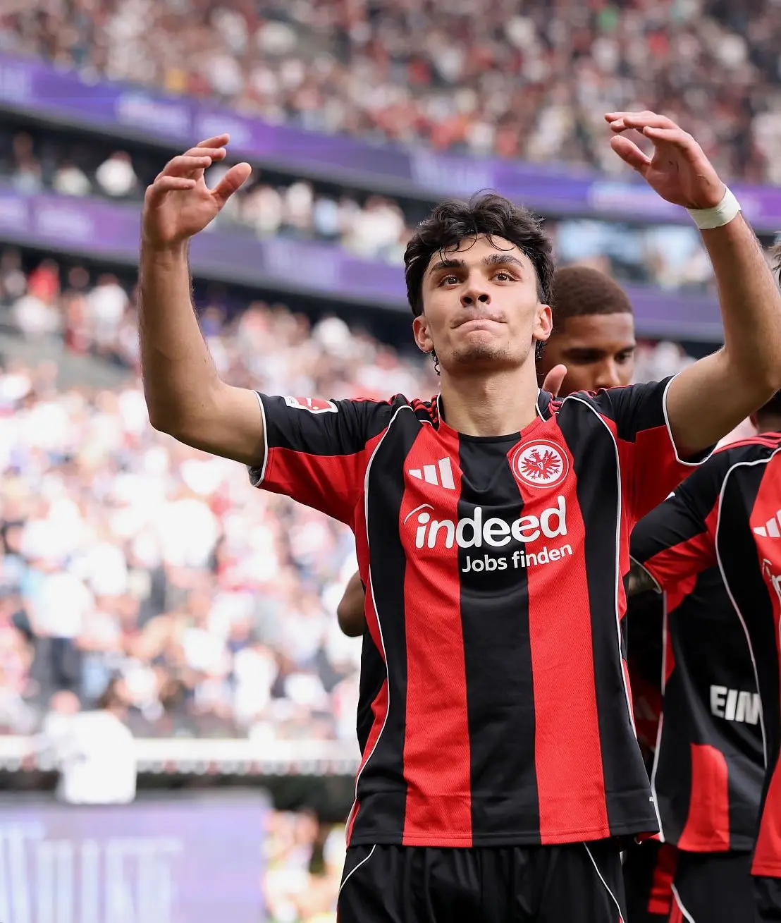 Can Uzun, Frankfurt'un Hamburg'a karşı gol attı