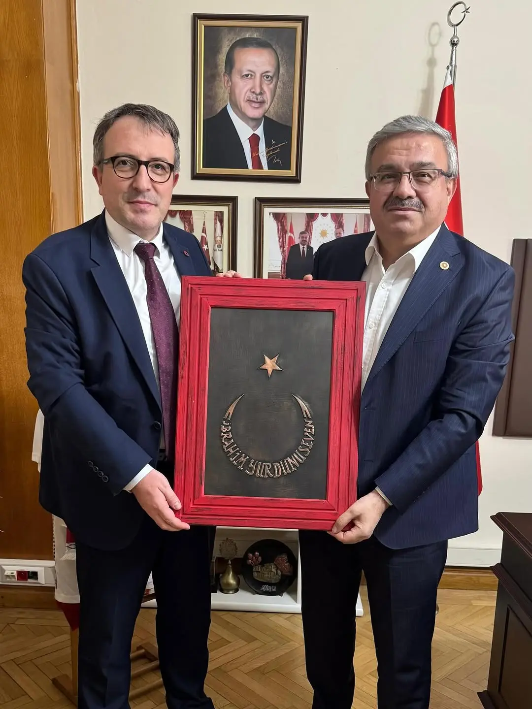 TBMM'de Uşak İl Özel İdaresi Genel Sekreteri Dr. Sabri Ceylan'ı Ağırladı