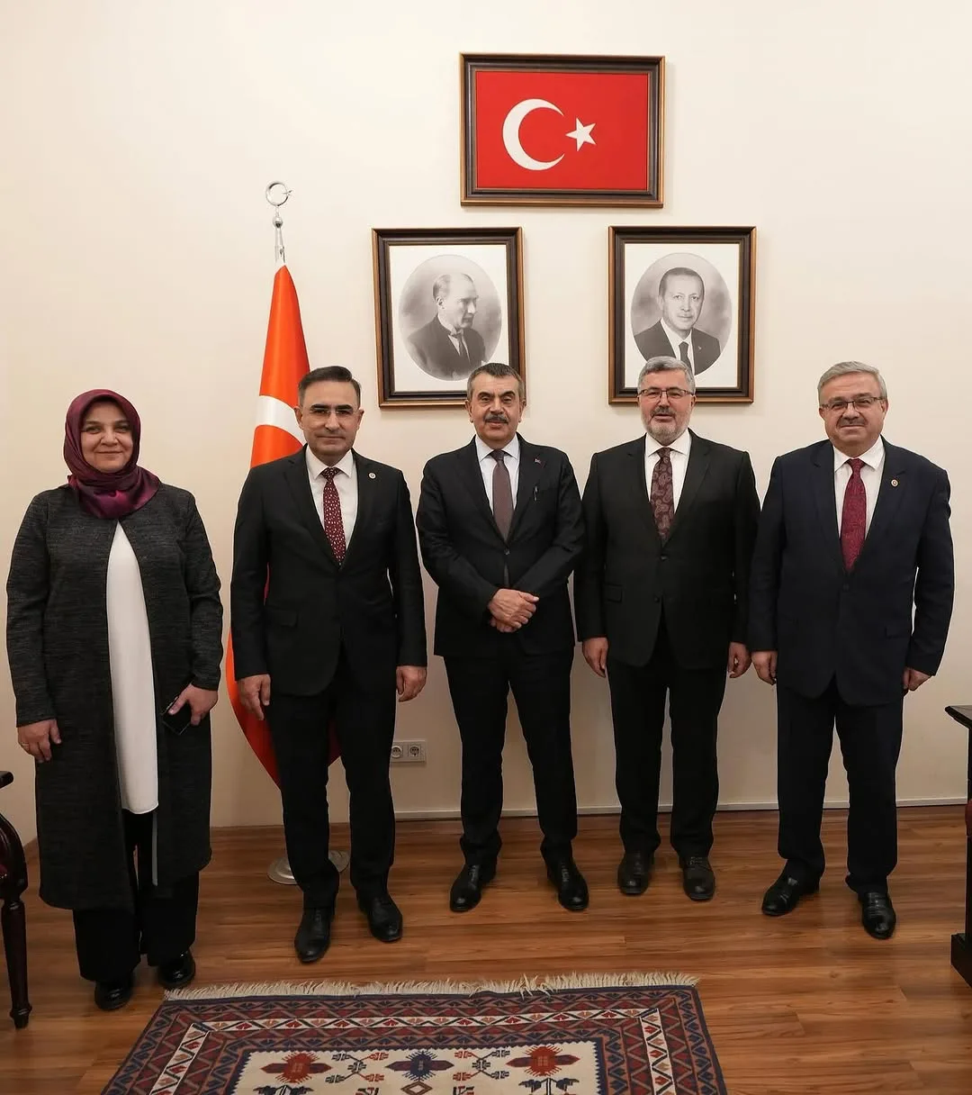 İhsaniye Belediye Başkanı Emine Gökçe, Milli Eğitim Bakanı Yusuf Tekin ve Milletvekillerini Ziyaret Etti