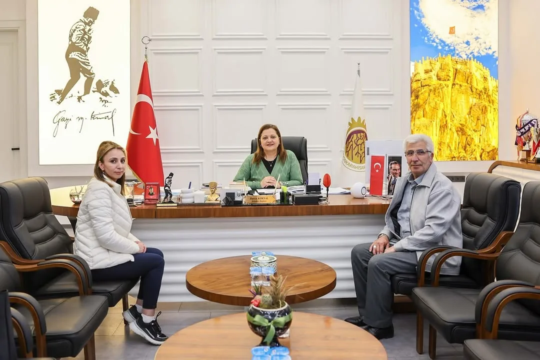 Afyonkarahisar Belediye Başkanı Mahalle Muhtarıyla Görüş Alışverişinde Bulundu