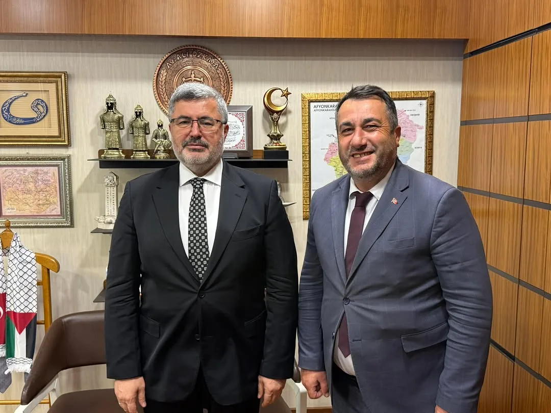 Ak Parti Milletvekili Ali Özkaya, İhsaniye Kayıhan Belediye Başkanı Mustafa Demiray'ı Gazi Meclis'te Ağırladı