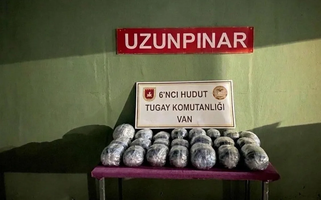 Sınırda uyuşturucu operasyonu: 29 kg madde ele geçirildi