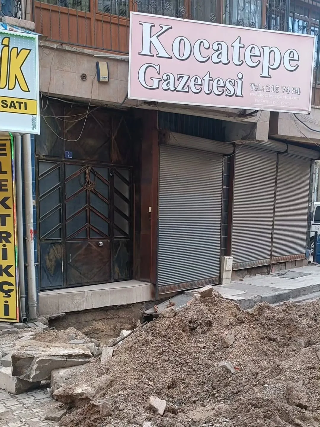 Afyonkarahisar’da Kocatepe Gazetesi Önünde Altyapı Çalışması