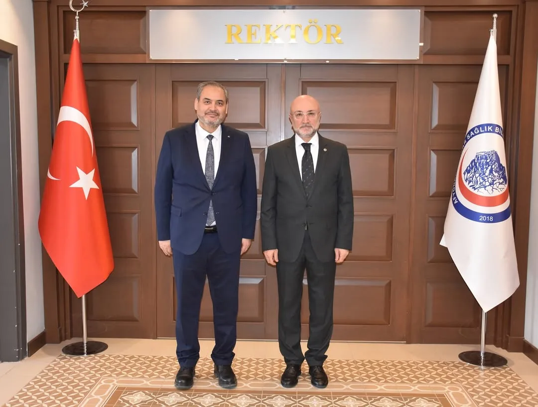 Ak Parti Afyonkarahisar İl Başkanı Turgay Şahin, AFSÜ Rektörü Prof. Dr. Adem Aslan'ı Ziyaret Etti