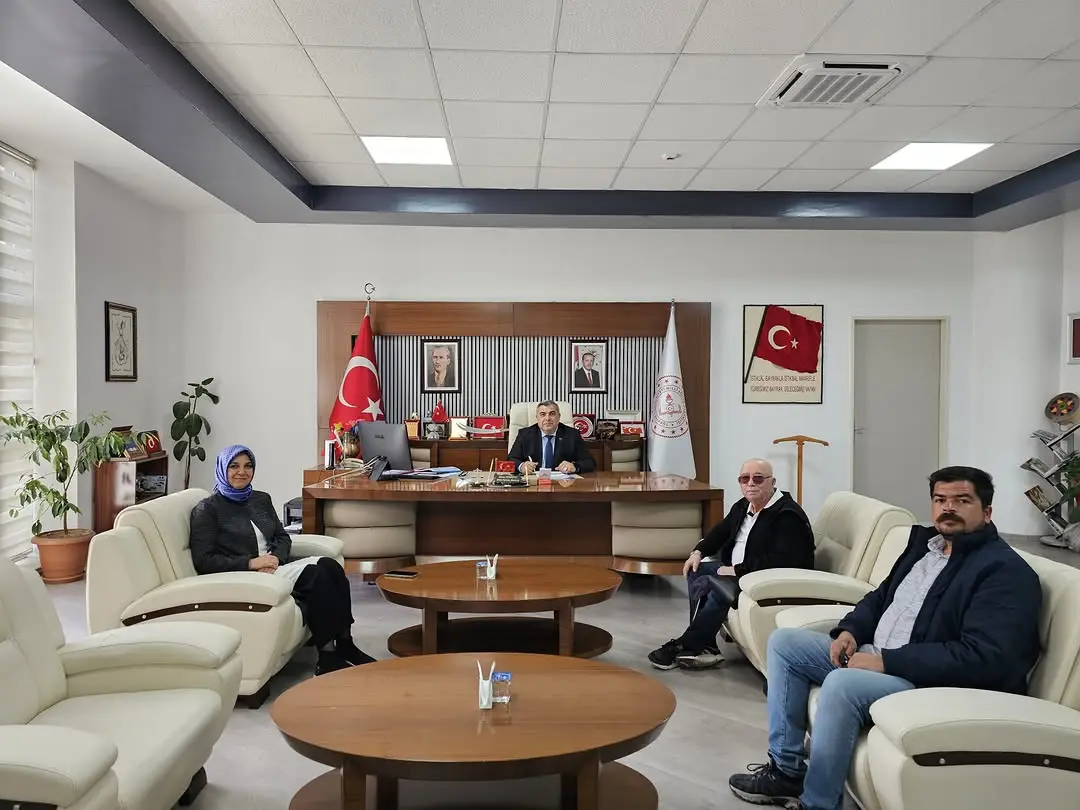 İhsaniye Belediye Başkanı ve Hayırseverlerden Eğitim Yatırımı Ziyareti