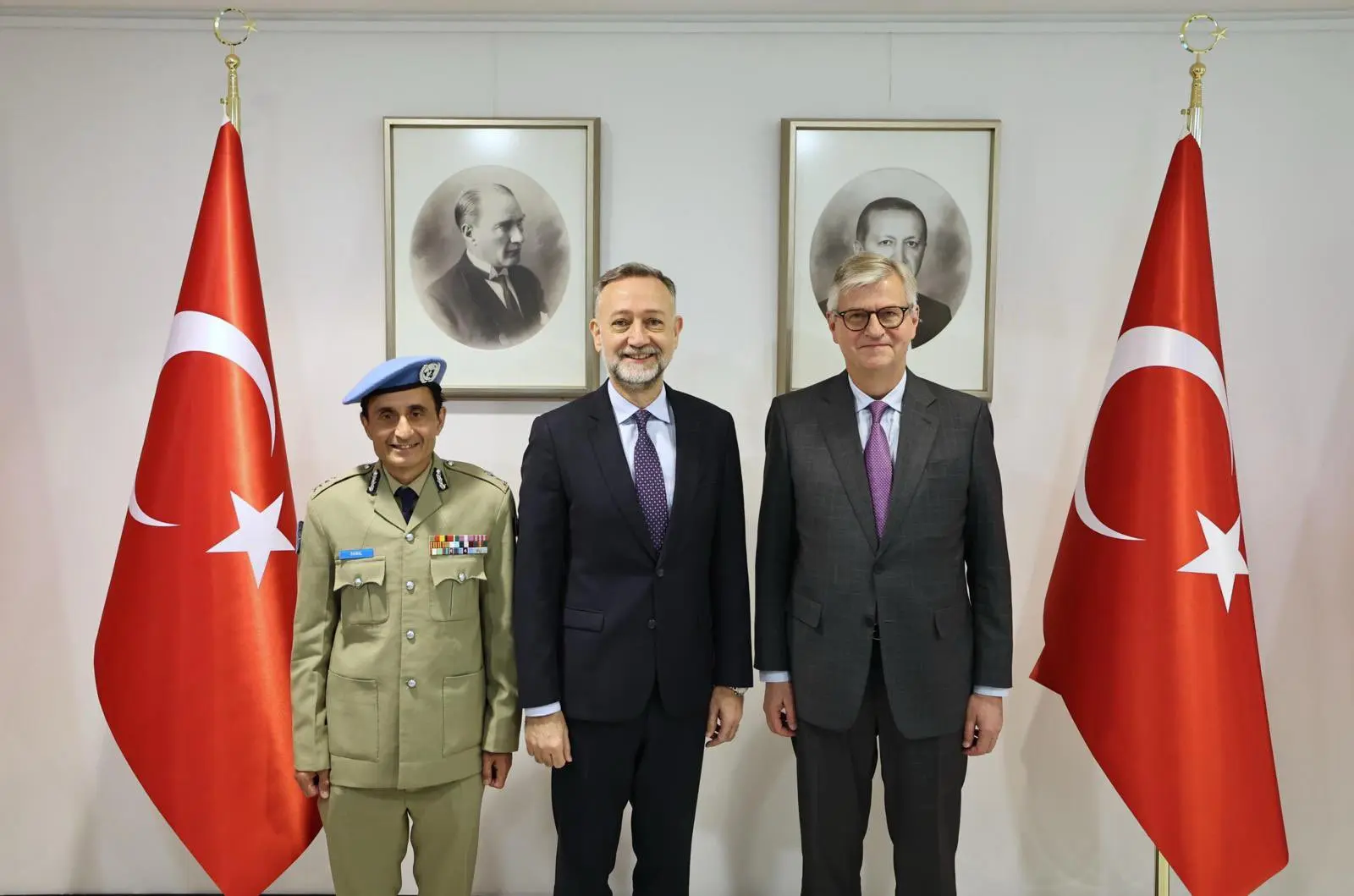 Levent Gümrükçü, BM Barış Operasyonları için Lacroix ile görüştü