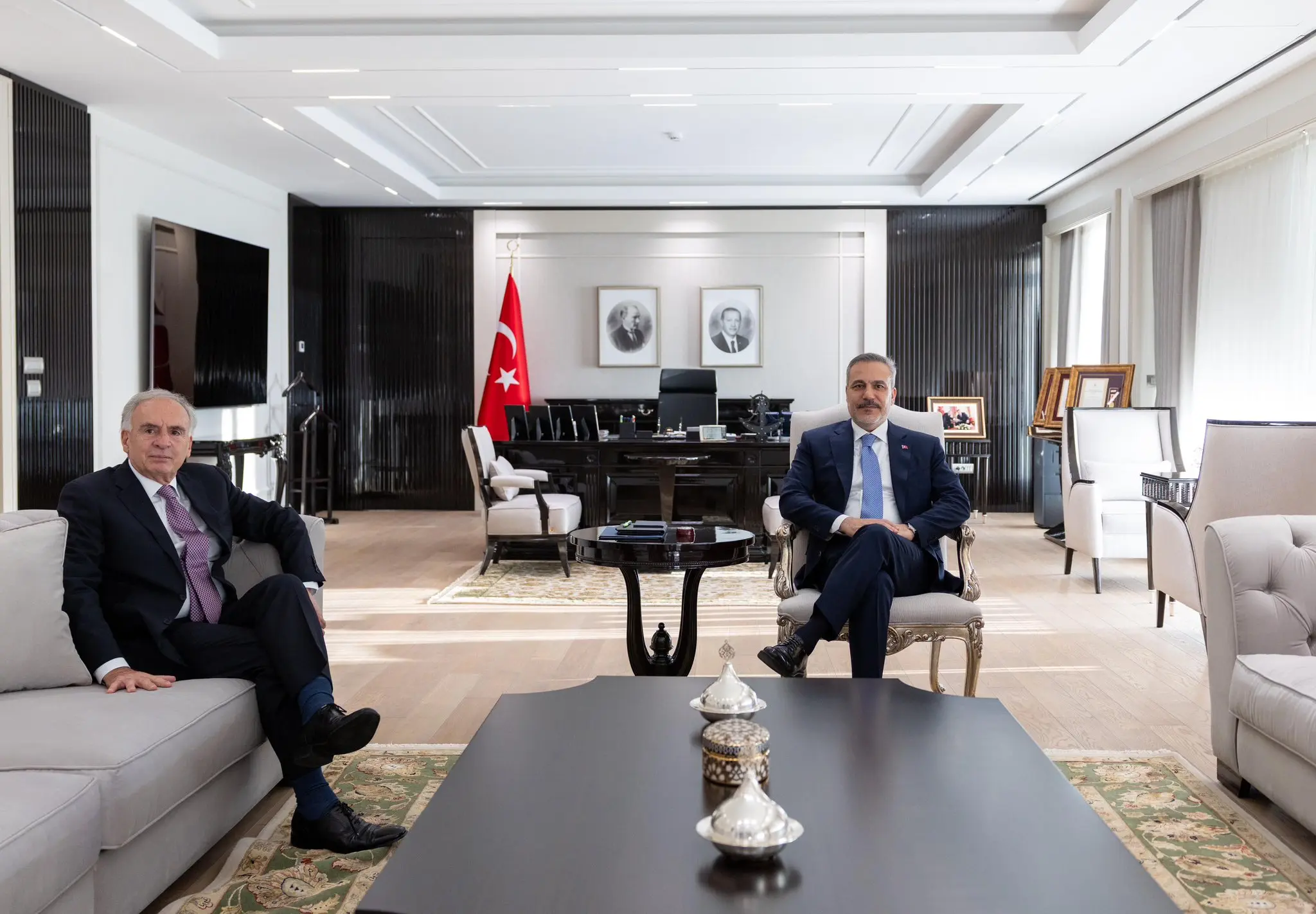 Hakan Fidan, Birleşmiş Milletler Temsilcisi'ni Ağırladı